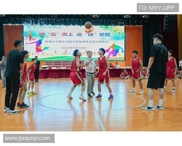在篮球场上追逐梦想的青春岁月与成长故事 在篮球场上追逐梦想的青春岁月与成长故事