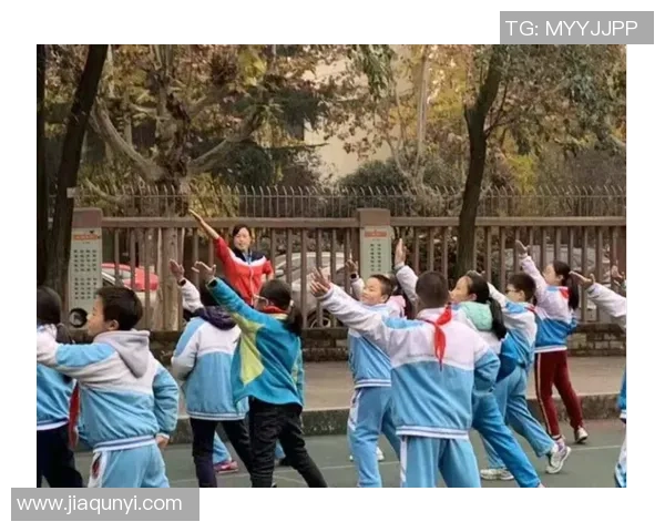 夏天高帮篮球鞋的选择与搭配指南让你在球场上尽显风采 夏天高帮篮球鞋的选择与搭配指南让你在球场上尽显风采